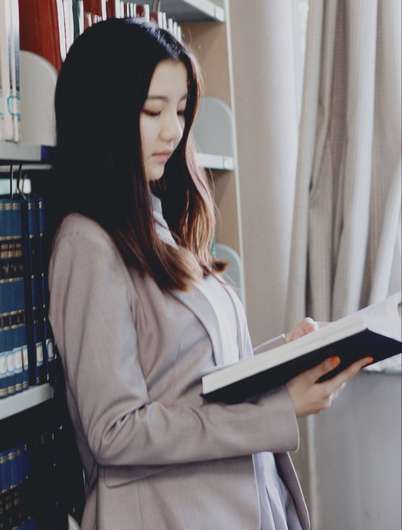 凋零在春天 相关产品