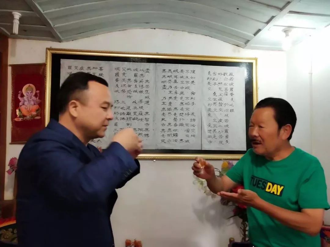 嗜血之爱 相关产品