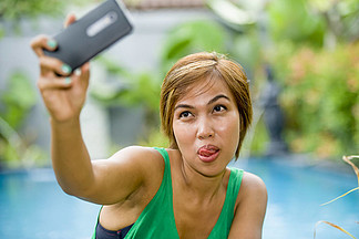 仙鹤戏狐妖 相关产品