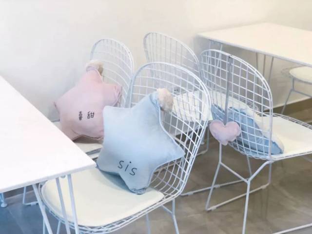 元首偷走了粉兔子 产品图片