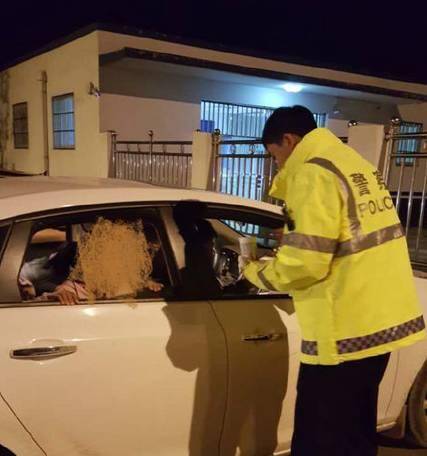 似人非人 相关产品