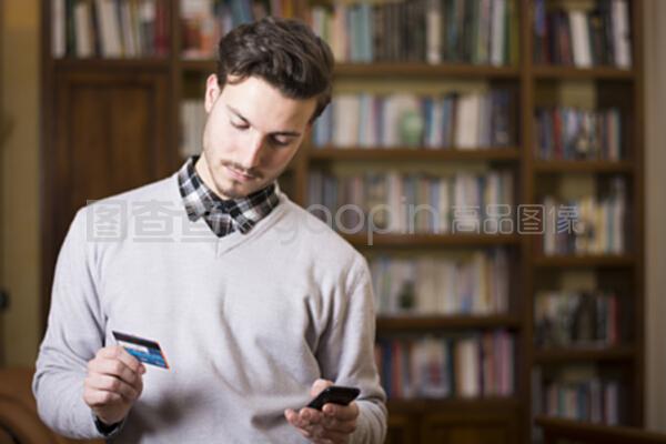 古堡之吻 产品图片